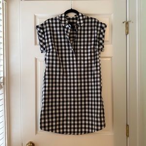 Shortsleeved, collared plaid dress